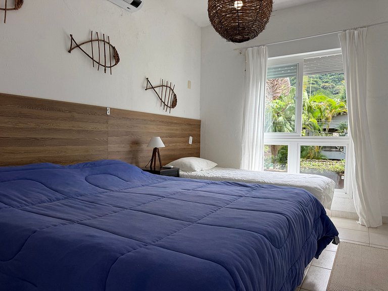 Casa com 5 quartos / Saúna e Piscina Privativa