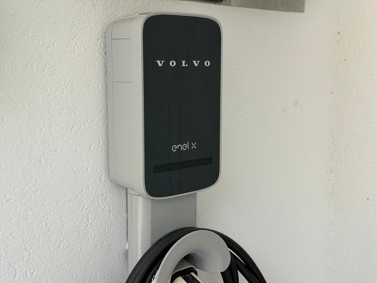 Casa com 5 quartos / Saúna e Piscina Privativa