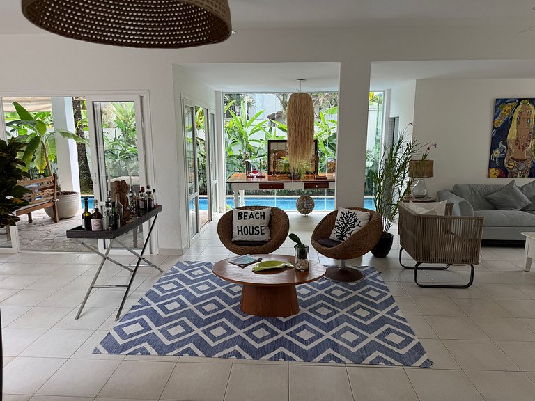 House with 5 bedrooms, sauna, and private pool