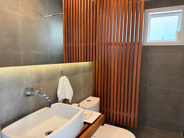 House with 5 bedrooms, sauna, and private pool