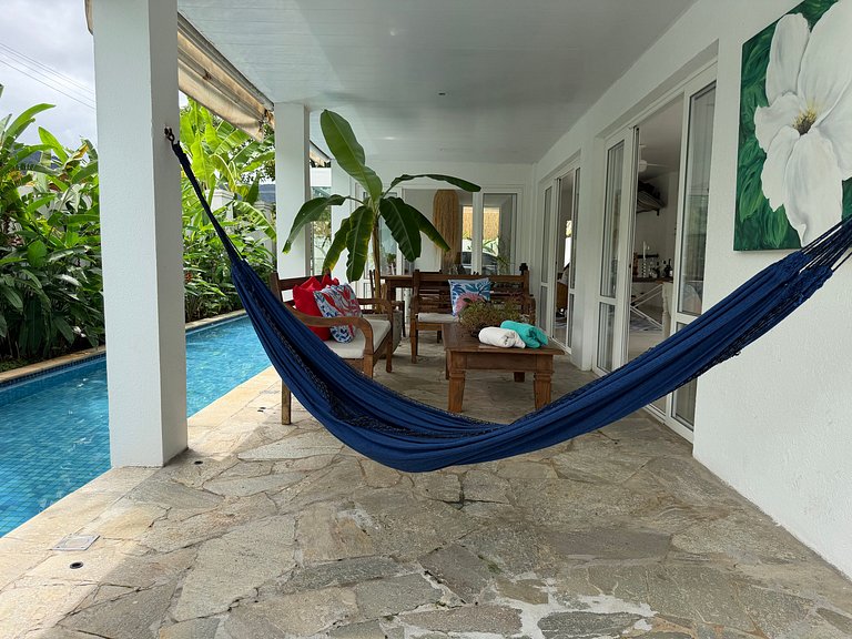 Casa com 5 quartos / Saúna e Piscina Privativa