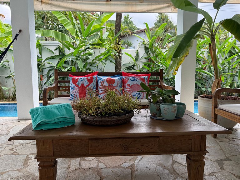 Casa com 5 quartos / Saúna e Piscina Privativa