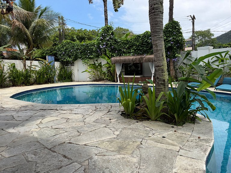 Casa com 5 quartos / Saúna e Piscina Privativa