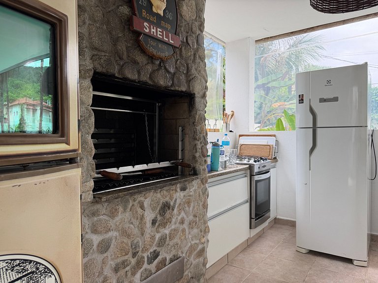 Casa com 5 quartos / Saúna e Piscina Privativa