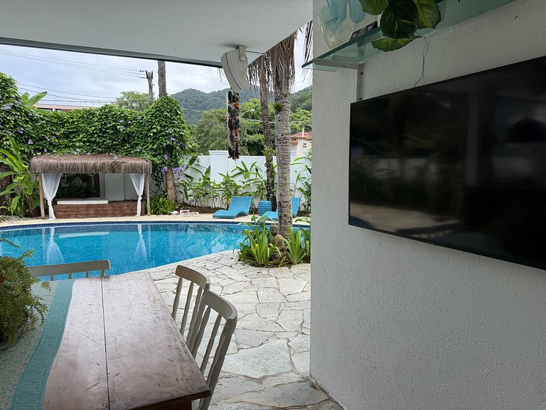 Casa com 5 quartos / Saúna e Piscina Privativa