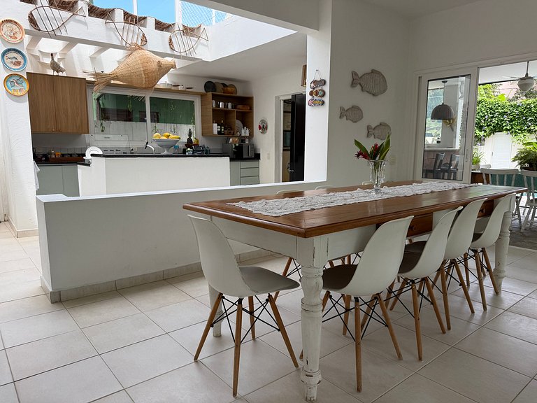 House with 5 bedrooms, sauna, and private pool