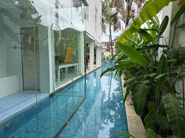 Casa com 5 quartos / Saúna e Piscina Privativa