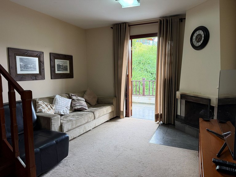 Spacious Duplex at Home Green Home