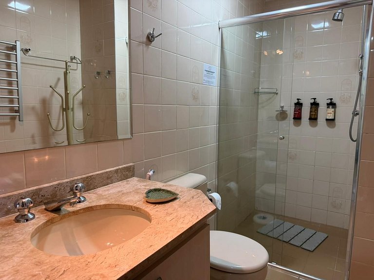 Flat com Lareira e Vista Pôr do Sol