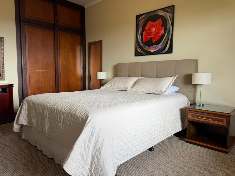 Apartamento com lareira y vista al atardecer