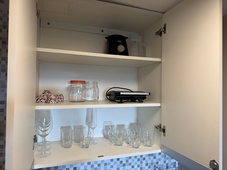 Flat com varanda e conforto nas montanhas