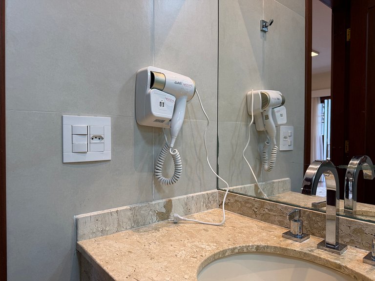 Flat com varanda e conforto nas montanhas