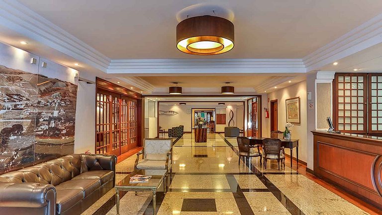 Flat com varanda e conforto nas montanhas