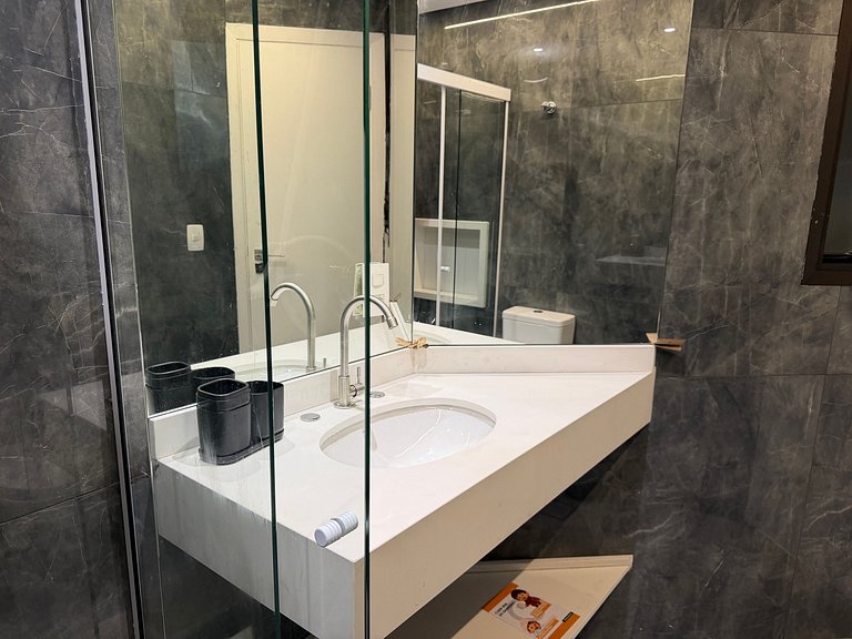 Apartamento pé na areia em Riviera de São Lourenço