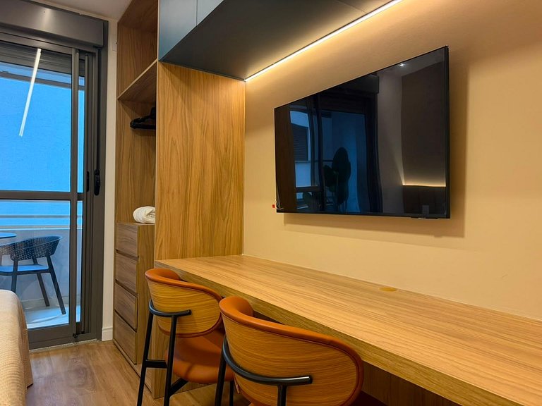 Studio no Isla • Vila Madalena • Ar + Cozinha