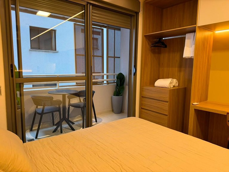 Studio a 100m do Metrô Vila Madalena • Ar-cond