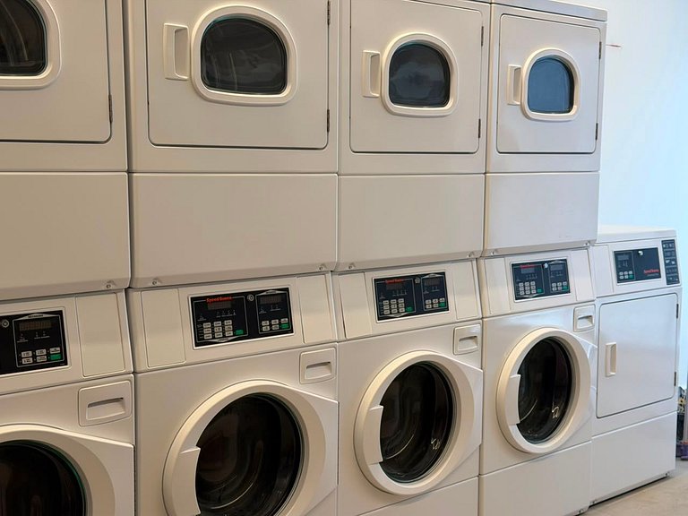 Studio no Isla • Vila Madalena • Ar + Cozinha