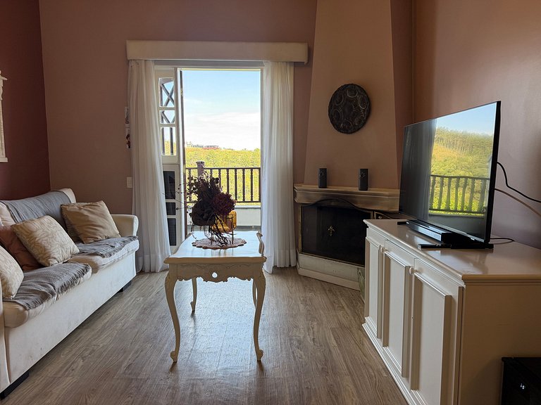 Pink apartment in Castelo for Family