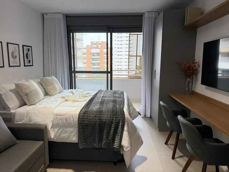Studio p/ 3 • Vila Madalena • Ar + Cozinha
