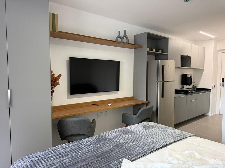 Studio p/ 3 • Vila Madalena • Ar + Cozinha