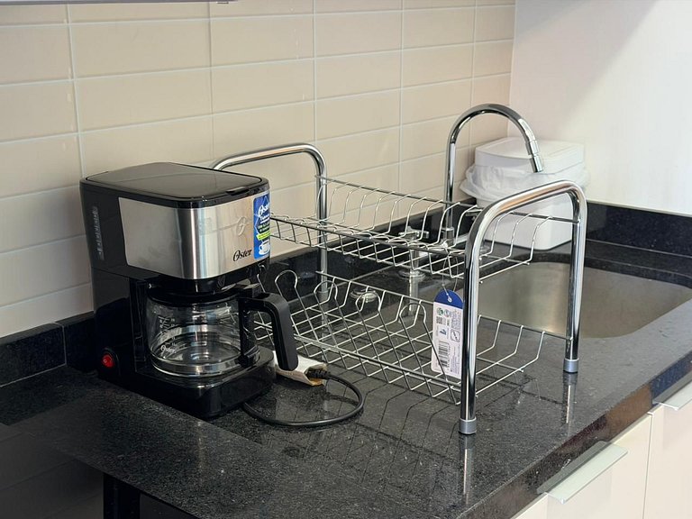Studio com Ar-cond • Cozinha Completa
