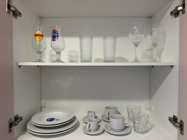 Studio com Ar-cond • Cozinha Completa