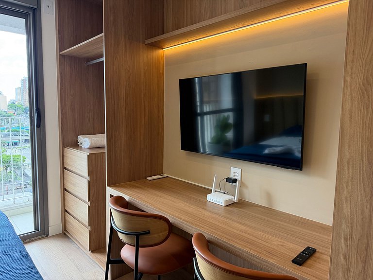 Studio na Vila Madalena • Cama Queen + Ar-cond